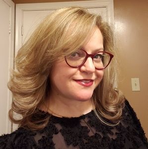 Meet your Posher, Suela